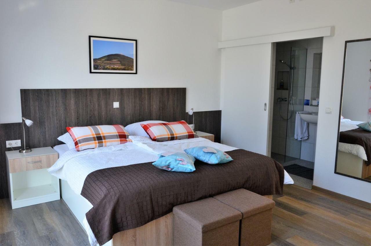Gaestehaus Am Hochsimmer Ettringen  Ngoại thất bức ảnh